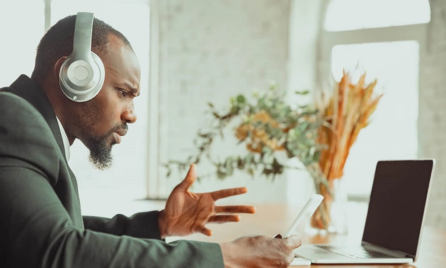 O mais recente design do designer de tecnologia John Doe